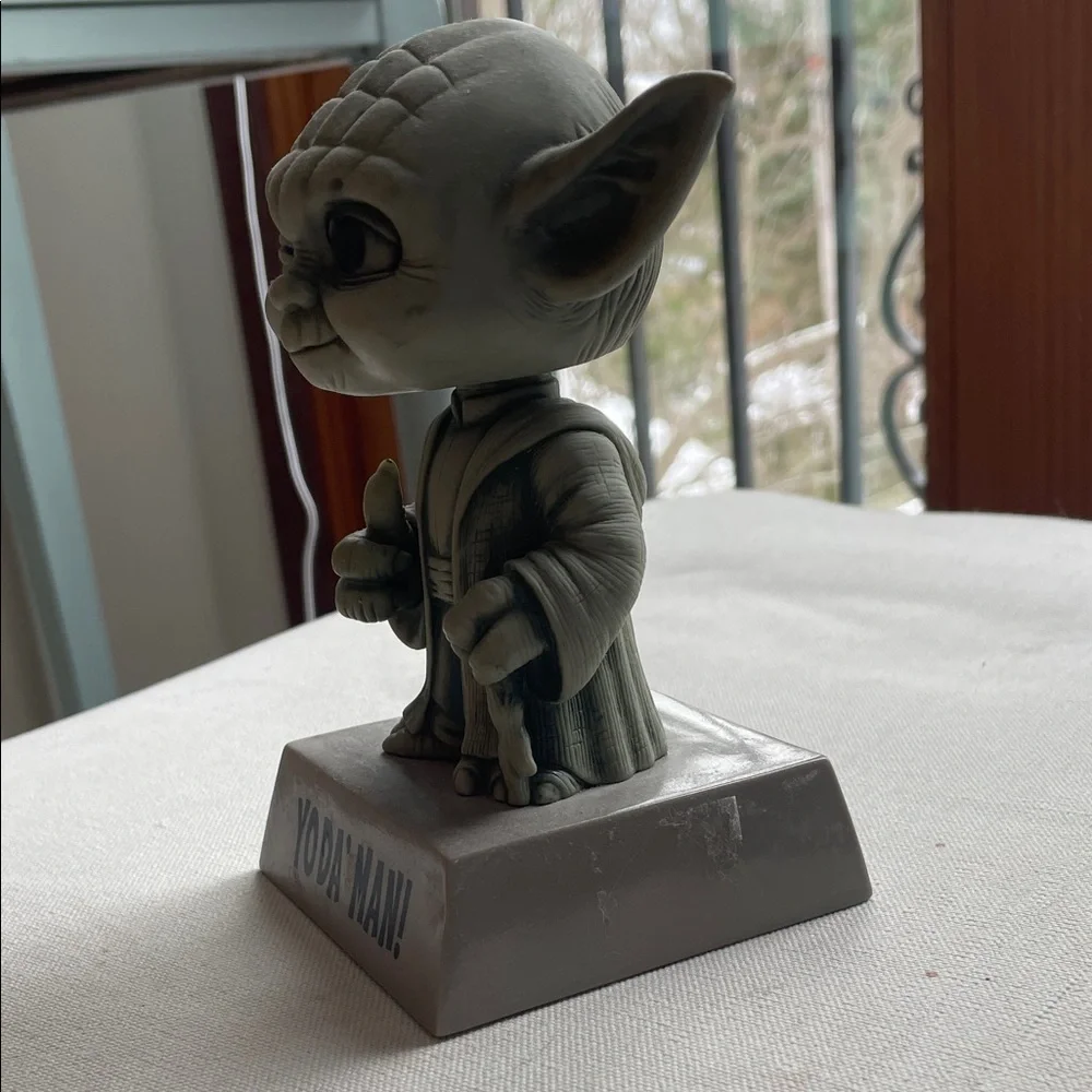 FUNKO Yoda Figurine - Gray 2013 wisecracks bobble head